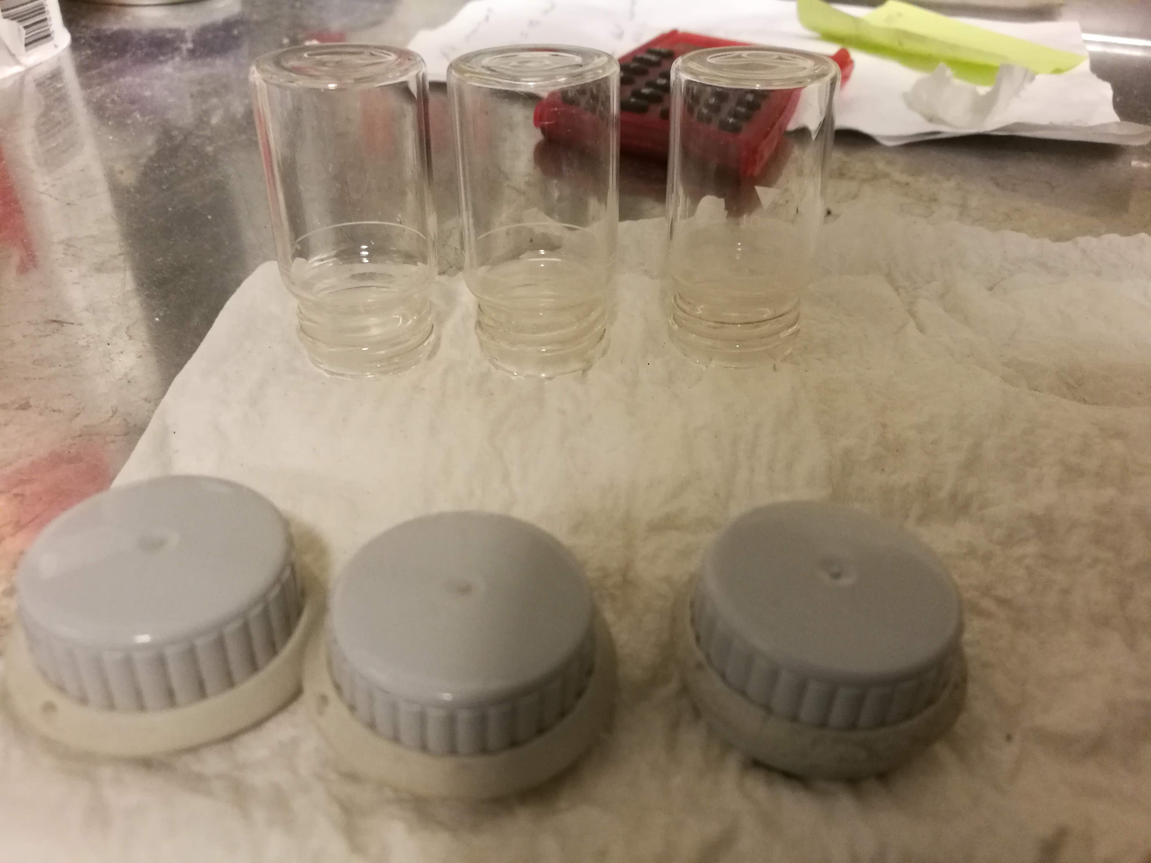 Sv_mmekjeller_pr_vetaking_reagensglass_klor_og_ph_2.jpg